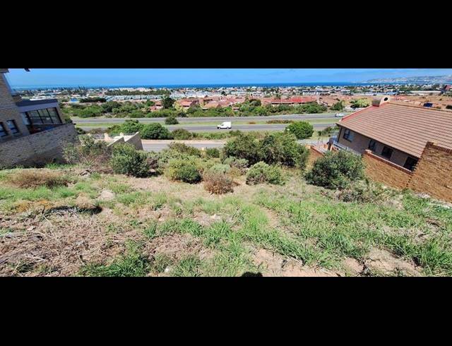 LAND FOR SALE IN MENKENKOP